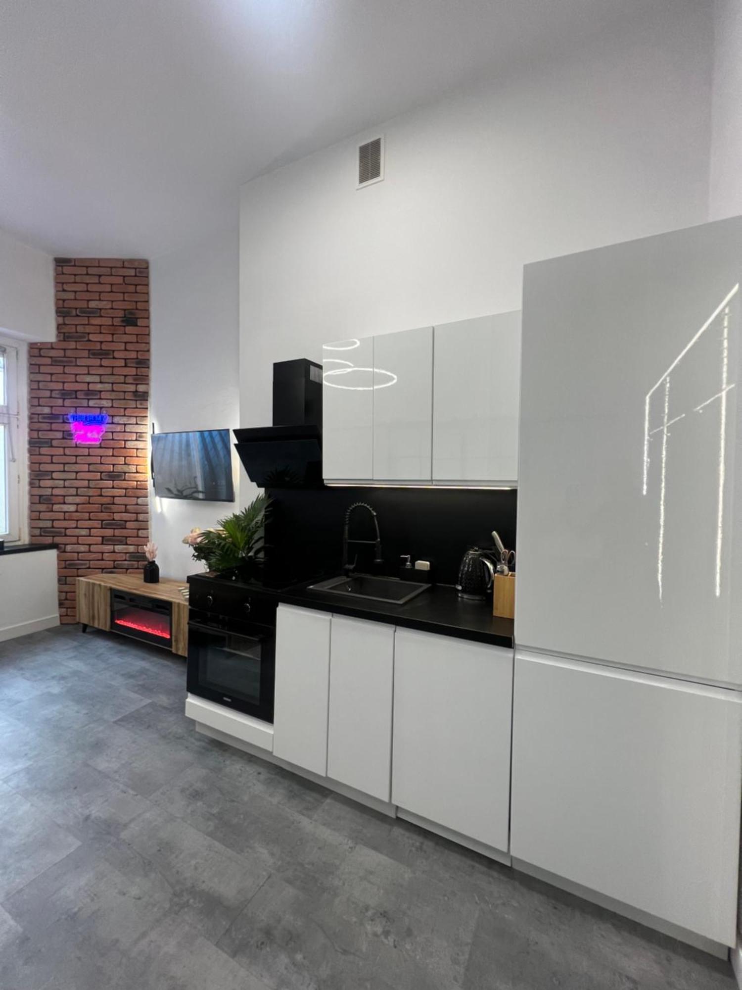 Loft W Centrum Z Jacuzzi Wroclaw Exterior photo