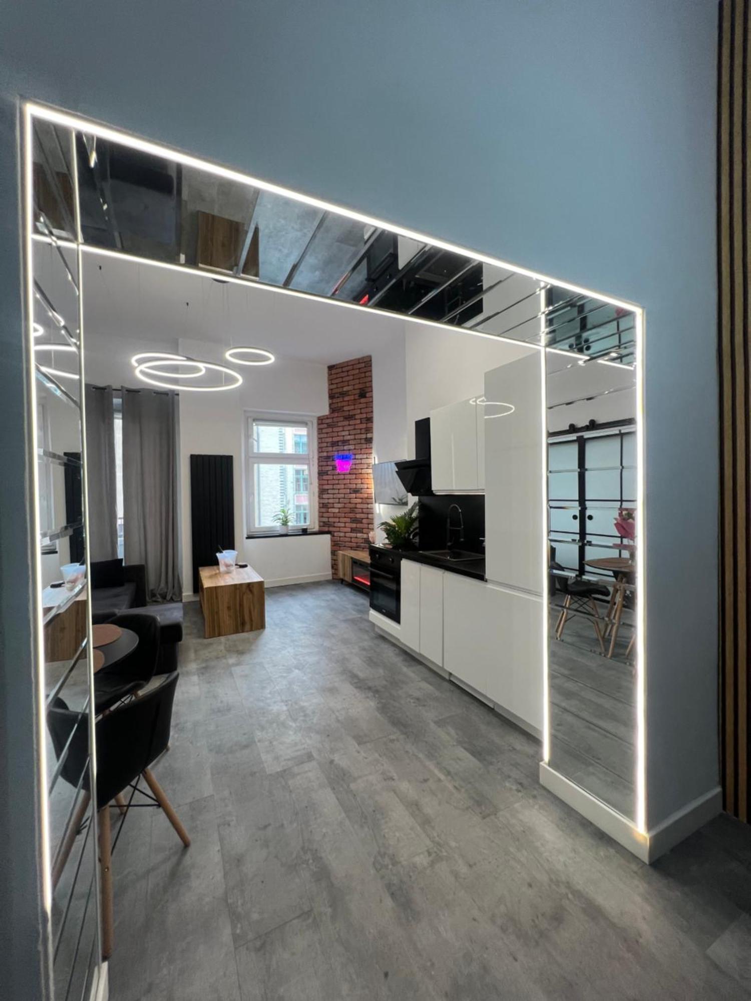 Loft W Centrum Z Jacuzzi Wroclaw Exterior photo